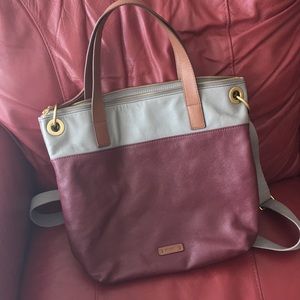 Fossil tote